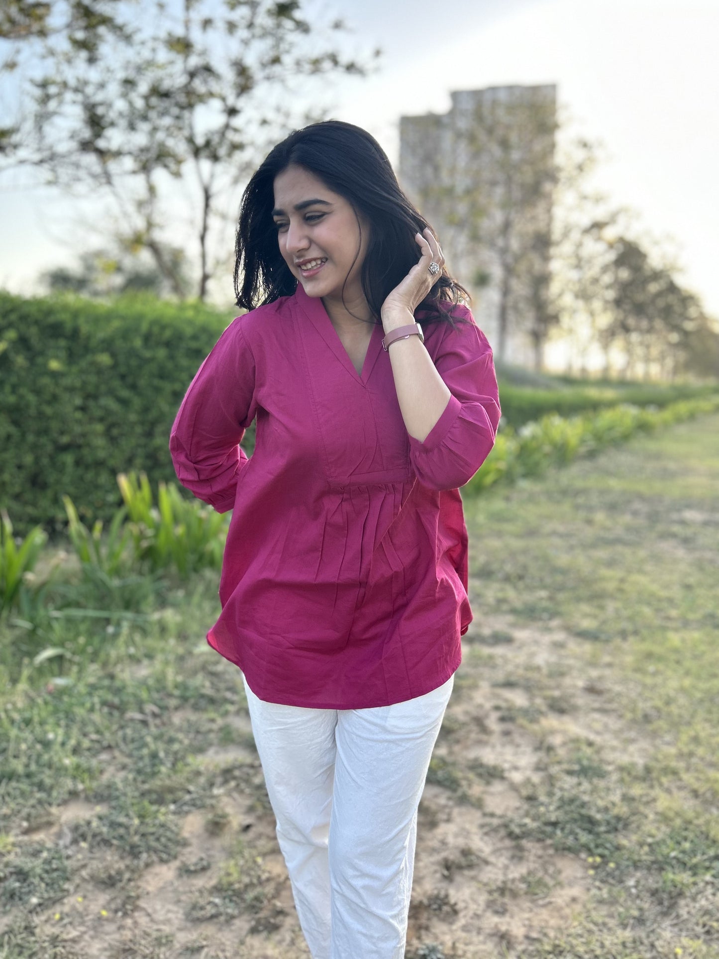 AIRA Raspberry V-Neck Cotton Short Top