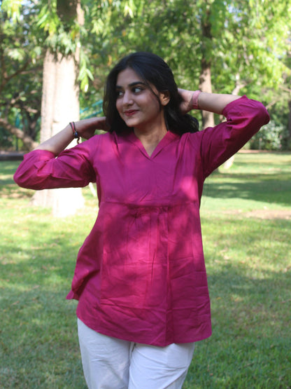 AIRA Raspberry V-Neck Cotton Short Top
