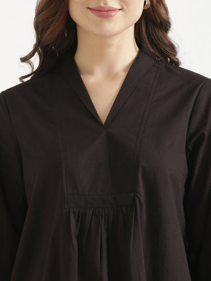 AIRA Black V-Neck Cotton Short Top