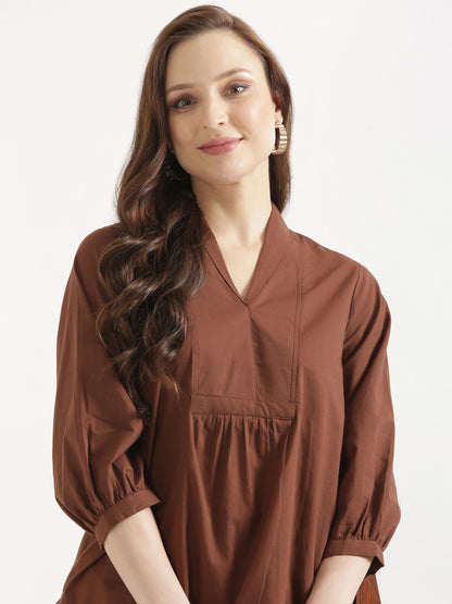 AIRA Brown V-Neck Cotton Short Top