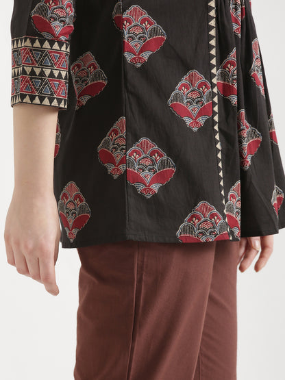 ELARA Black Printed Cotton Short Top