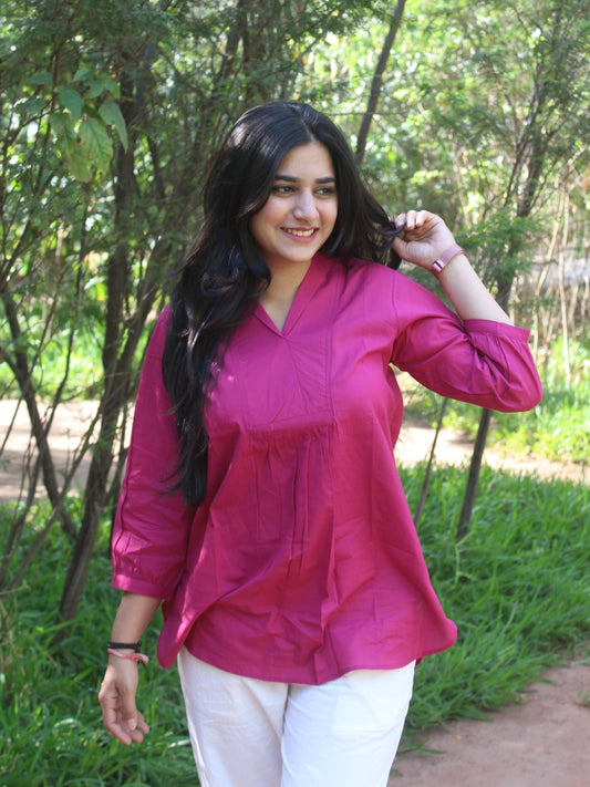 AIRA Raspberry V-Neck Cotton Short Top