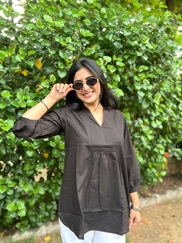 AIRA Black V-Neck Cotton Short Top