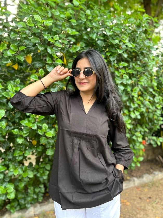 AIRA Black V-Neck Cotton Short Top